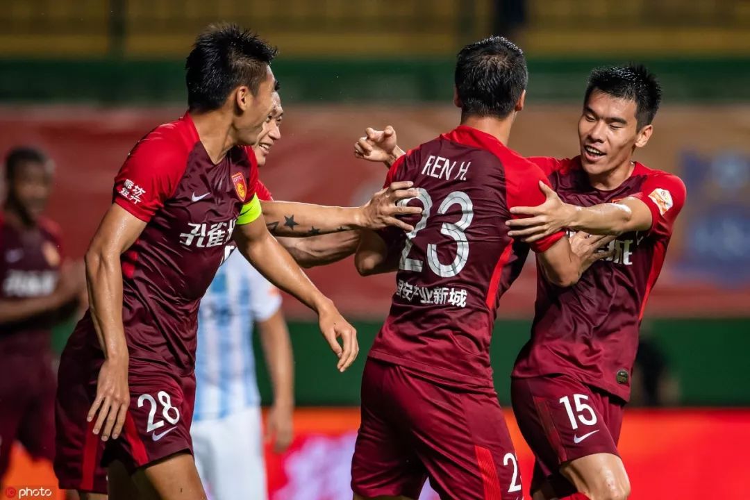 包含河北华夏幸福主场零封对手，取得胜利的词条