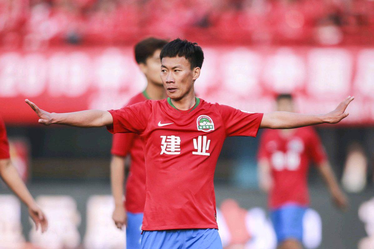 关于武汉卓尔客场战平中原河南建业，继续保持不败的信息