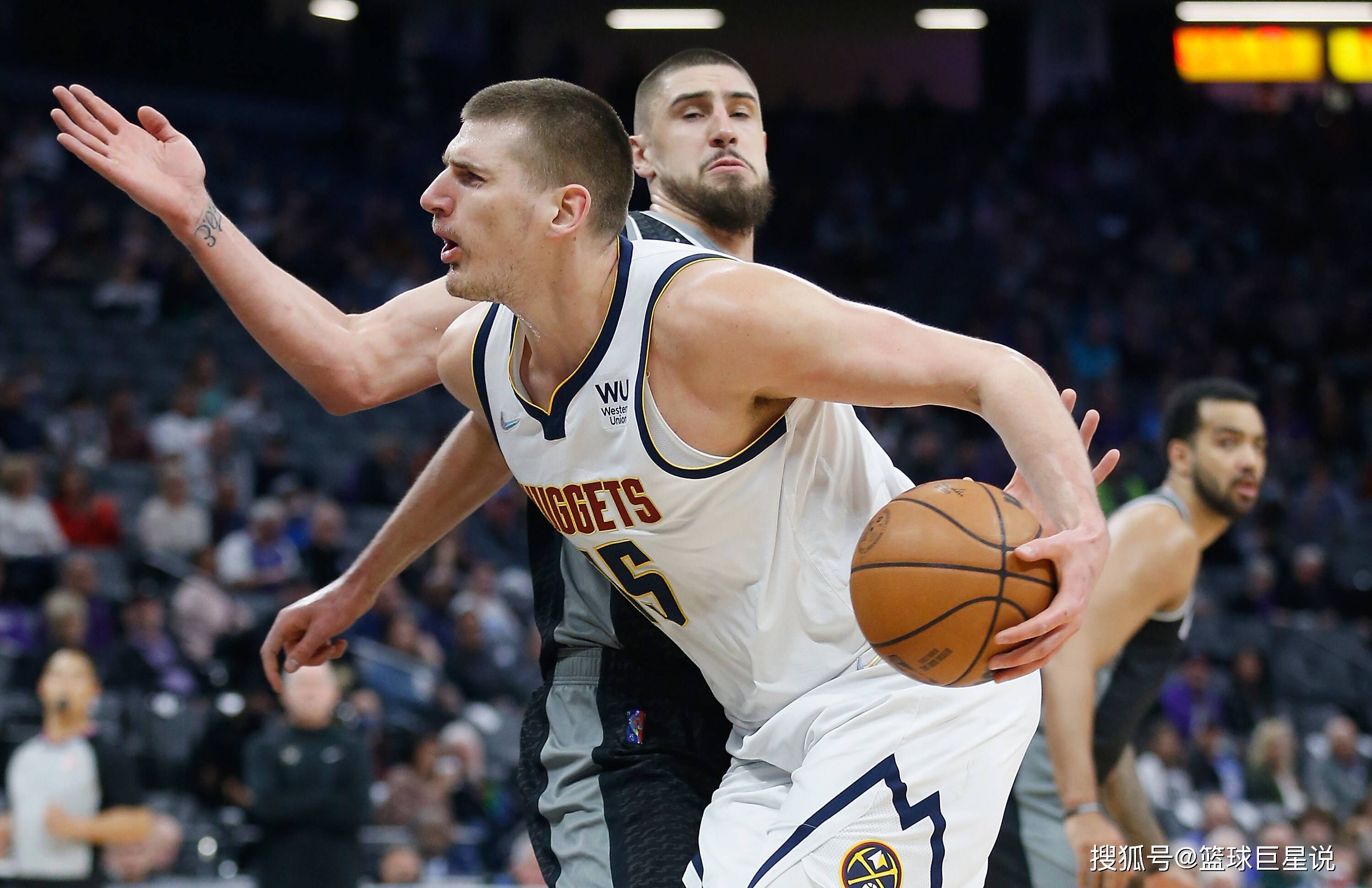 杜塞尔多夫在客场力克对手，稳步前进