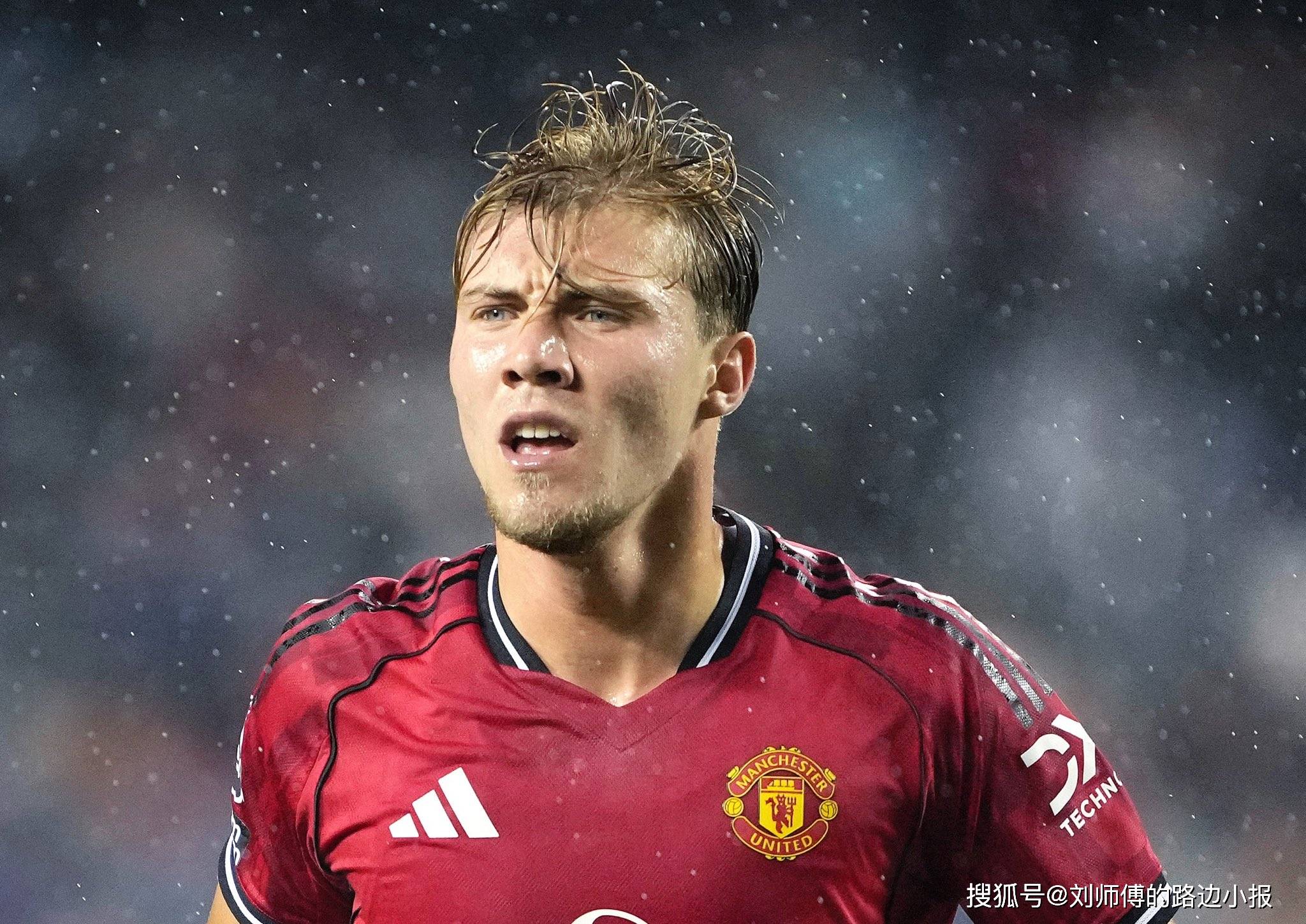 开云APP-曼联球员调整心态，准备面对激烈对抗的简单介绍