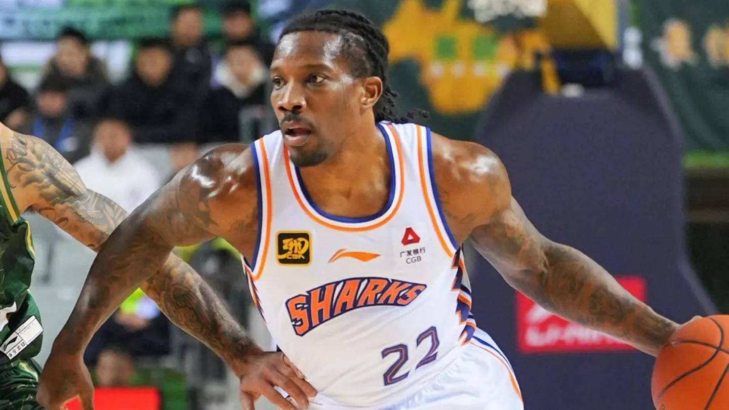 辽宁队击败上海，取得两连胜