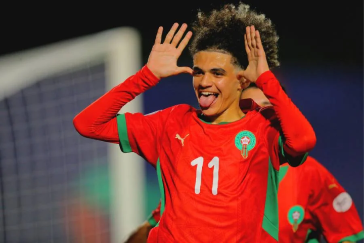 摩洛哥队成功晋级非洲杯决赛，期待夺冠