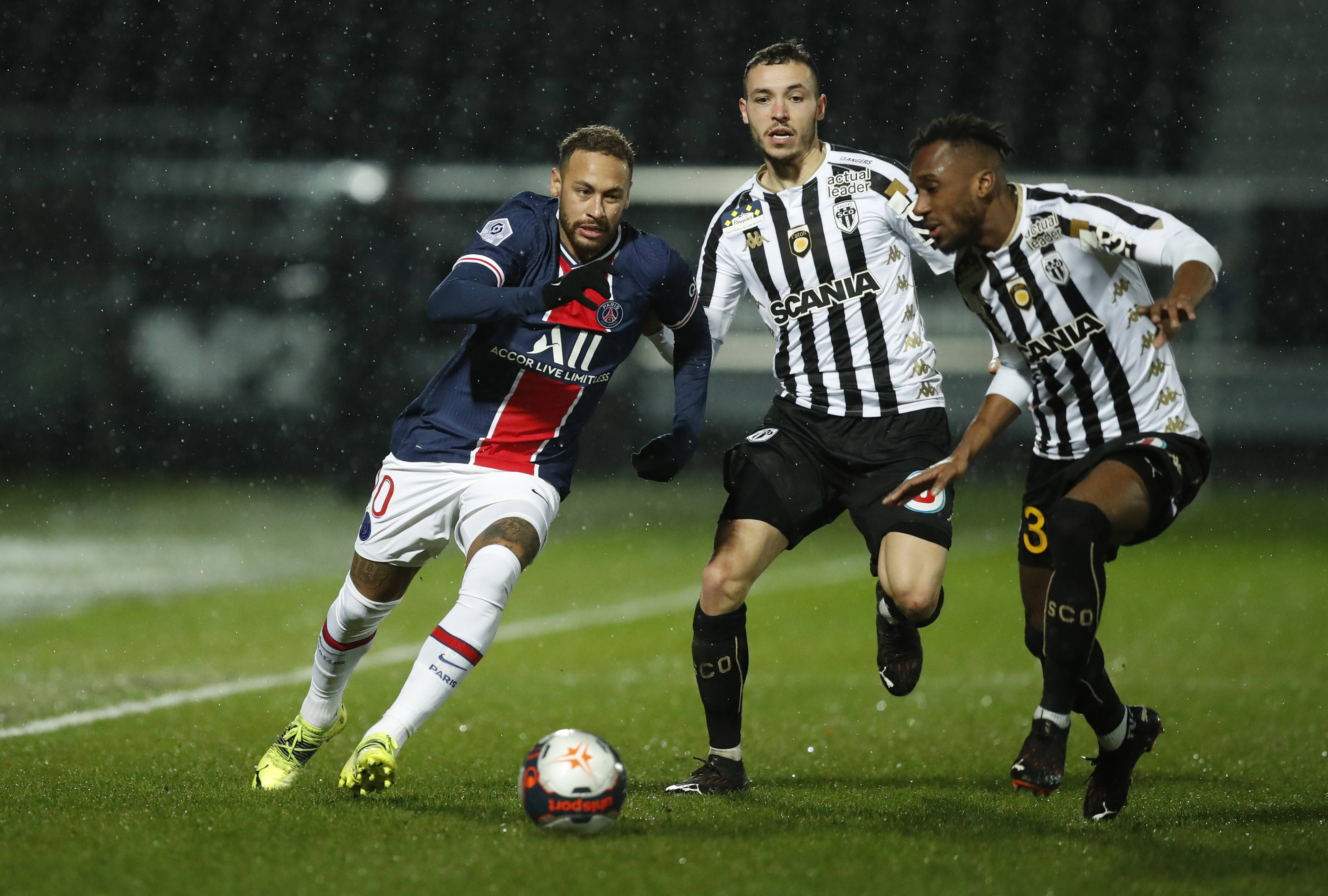 昂热逆袭击败马赛，重振旗鼓