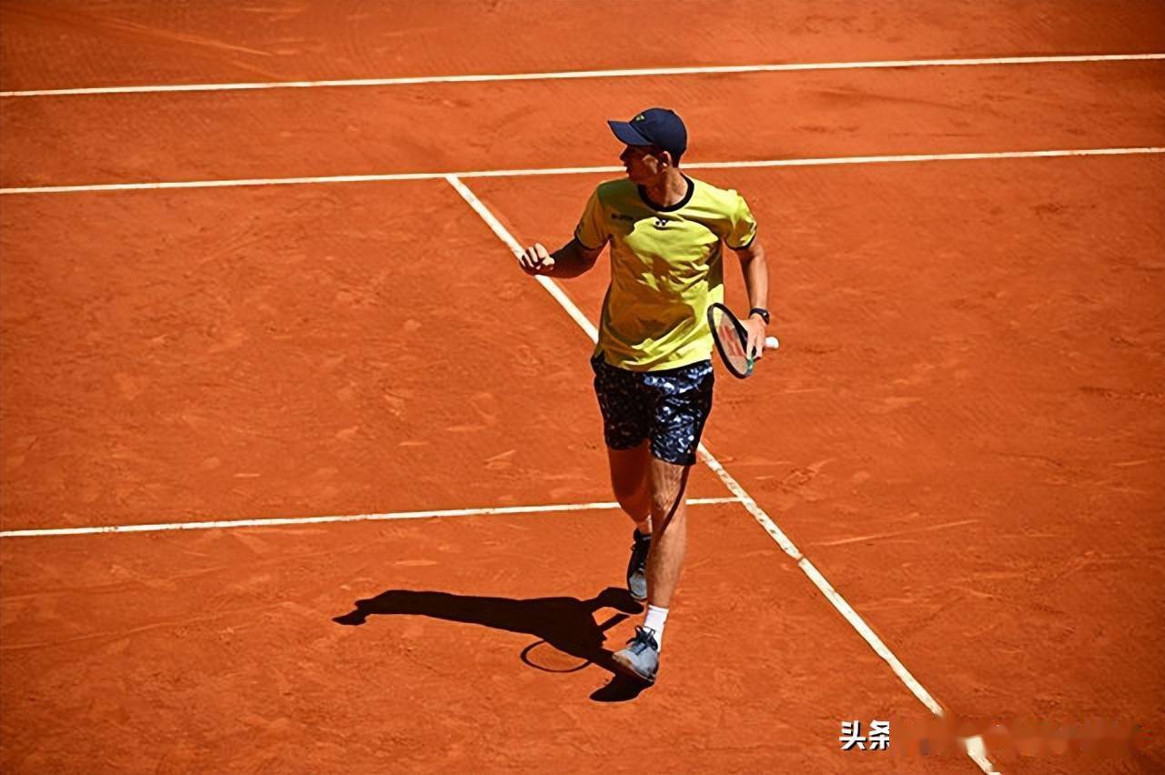 关于MAD轻取DRX，Perkz线上压制力十足激烈交锋淘汰赛，强势挺进下一轮的信息