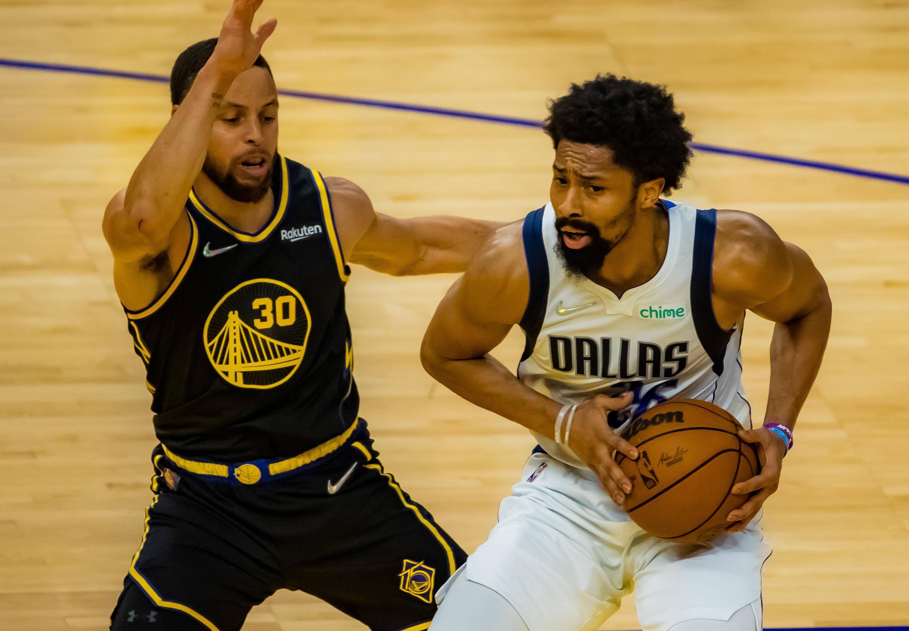 开云体育官方网站-快船队击败鹈鹕队，豪取三连胜