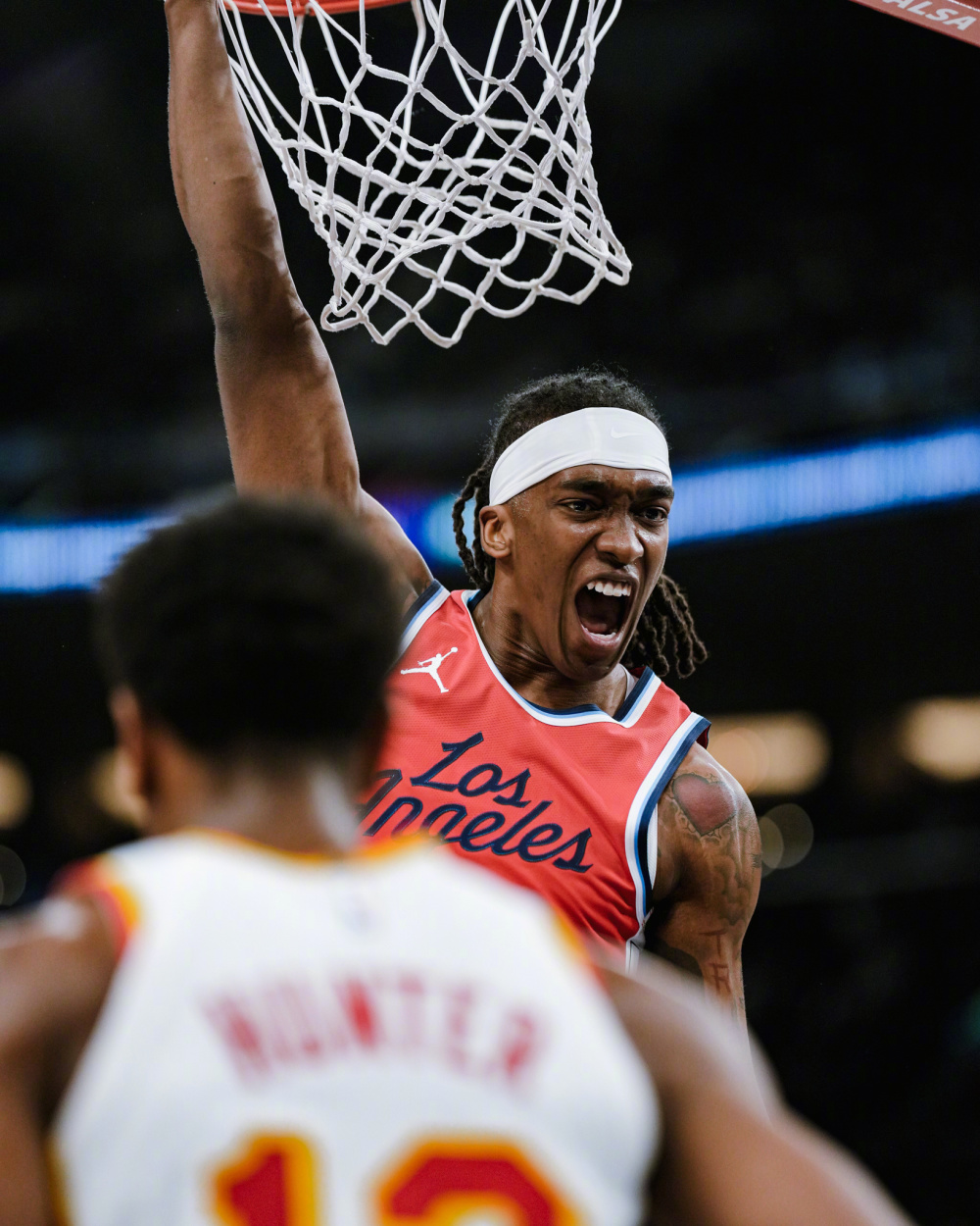 关于大胜后憾败，雷出现两面莱昂纳德的信息