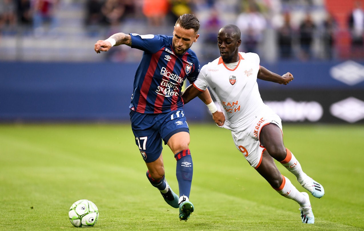 卡昂客场不敌雷恩，保级形势愈发严峻