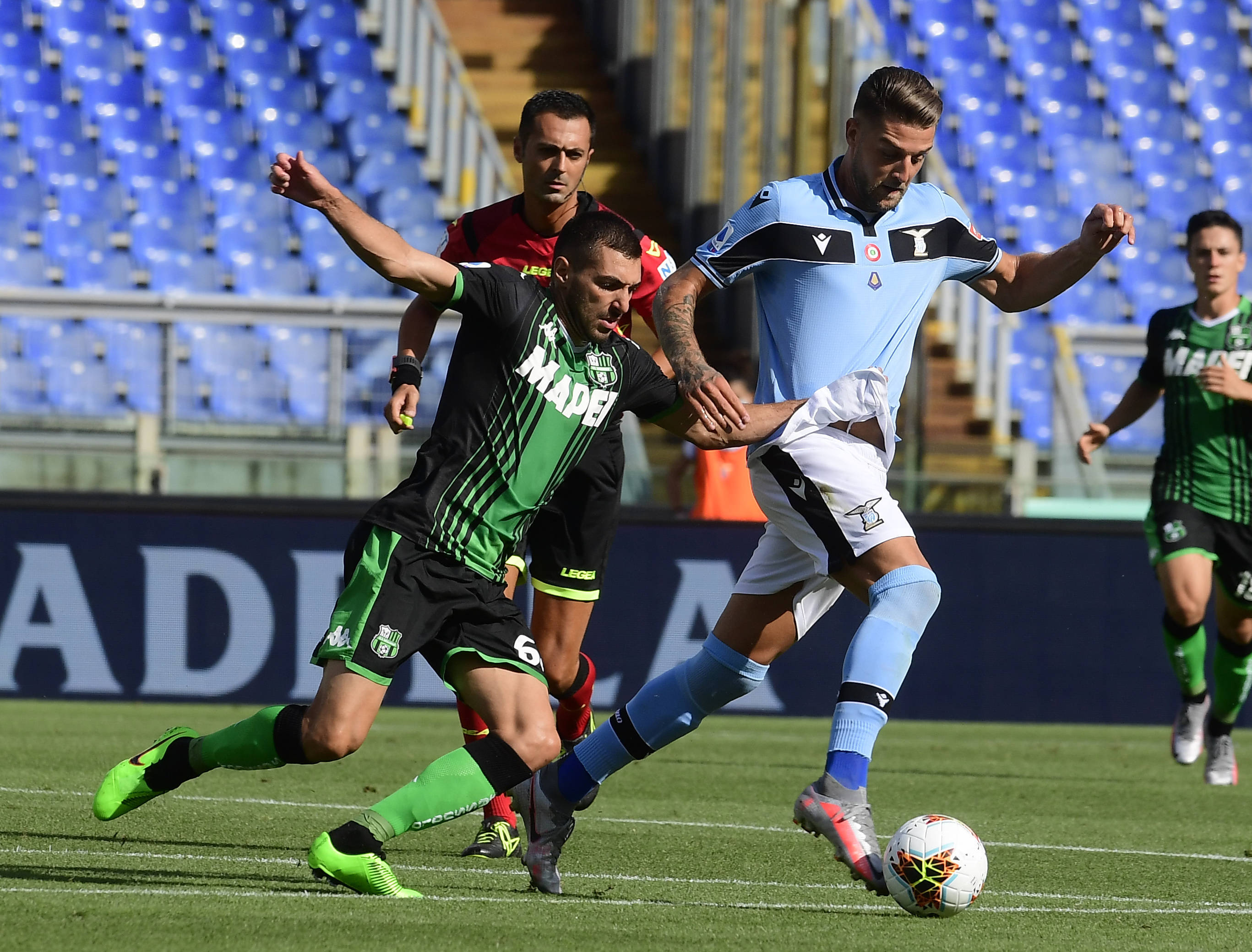 开云体育-拉齐奥边锋状态神勇，连续多场破门